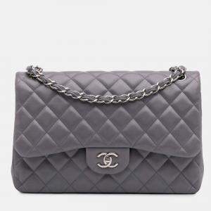 Pre Owned Chanel Classic Double Flap Jumbo Lambskin Shoulder Bag