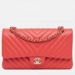 Pre Owned Chanel Classic Double Flap Medium Red Chevron Lambskin Shoulder Bag