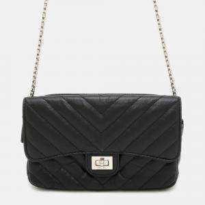 Pre Owned Chanel Chevron 2.55 Black Lambskin Shoulder Bag
