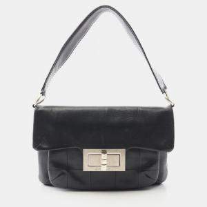 Pre Owned Chanel 2.55 Chocolate Bar Shoulder Handbag Leather Black Shw