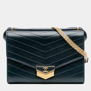 Pre Owned Chanel Green CC Chevron Calfskin Medal Flap