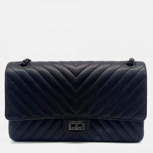 Pre Owned Chanel Chevron 2.55 Bag 28