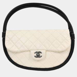 Pre Owned Chanel White Lambskin Hula Hoop Medium Handbag