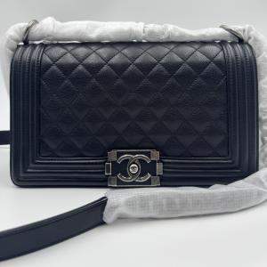 Pre Owned Chanel black Quilted Caviar Leather Medium Boy Bag