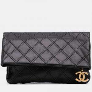 Pre Owned Chanel Black Quilted Lambskin Leather Clutch