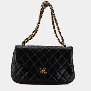 مملوكة مسبقًا Chanel Black Quilted Lambskin Half Moon Single Flap