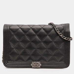 Pre Owned Chanel Black Quilted Lambskin Boy Wallet On Chain