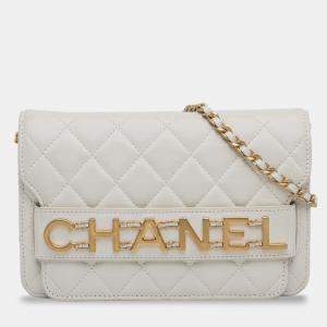 Pre Owned Chanel White Enchained Wallet on Chain