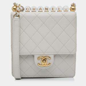 Pre Owned Chanel White Mini Chic Pearls Crossbody