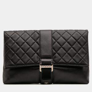 Pre Owned Chanel Black CC Quilted Lambskin Grip Clutch