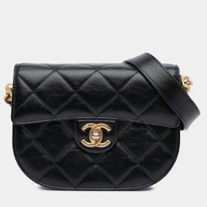Pre Owned Chanel Black CC Quilted Calfskin Round Moon Messenger Flap