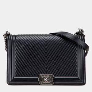 Pre Owned Chanel Black Medium Chevron Calfskin Boy Flap