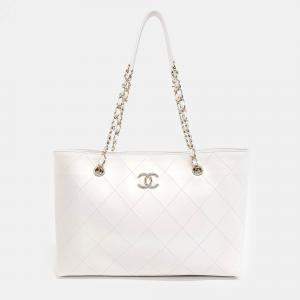 Pre Owned Chanel White Leather chain shoulder bag