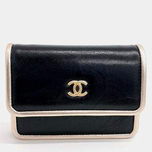 Pre Owned Chanel Black Gold Leather chain card wallet