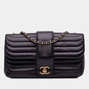 Pre Owned Chanel Black CC Horizontal Quilted Lambskin Double Flap