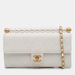 Pre Owned Chanel White CC Quilted Goatskin Chic Pearls Wallet On Chain