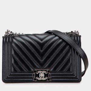 Pre Owned Chanel Black Old Medium Chevron Lambskin Boy Flap