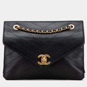 Pre Owned Chanel Black Small Chevron Lambskin Stitched Envelope Flap