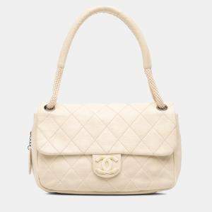 Pre Owned Chanel White Quilted Calfskin Expandable Zip Yacht Flap