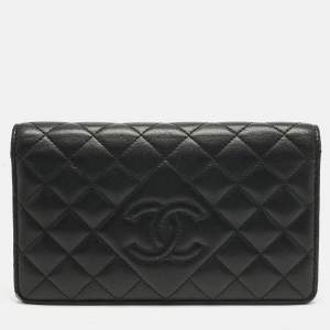 Pre Owned Chanel Black Quilted Leather CC Bifold Wallet