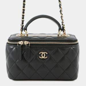 Pre Owned Chanel Matelasse Chain Vanity Black Lambskin