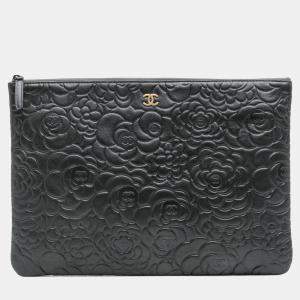 Pre Owned Chanel Black Large CC Embossed Lambskin Camellia O Case Clutch