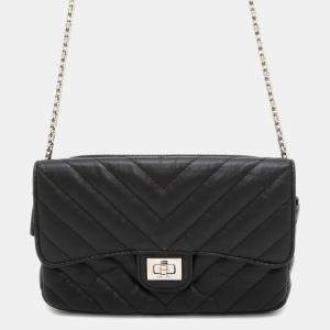 Pre Owned Chanel Chain Shoulder Bag Chevron V-Stitch 2.55 Mademoiselle Pochette