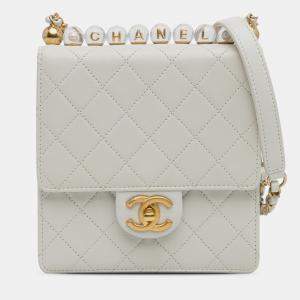 Pre Owned Chanel White Small Chic Pearls Flap