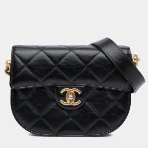 Pre Owned Chanel Black CC Quilted Calfskin Round Moon Messenger Flap