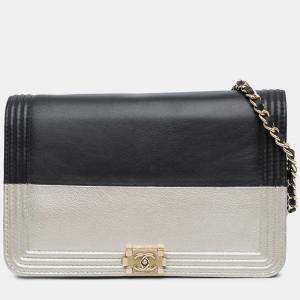 Pre Owned Chanel Black Silver Bicolor Calfskin Boy Wallet On Chain