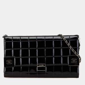 Pre Owned Chanel Black CC Chocolate Bar Patent Clutch on Chain