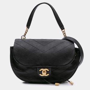 Pre Owned Chanel Black CC Chevron Lambskin Round Flap Satchel