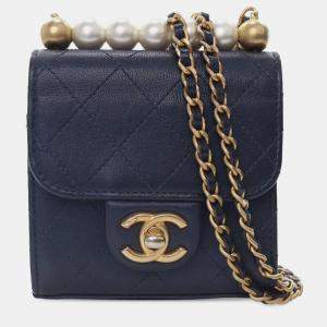 Pre Owned Chanel Navy Blue Mini Goatskin Chic Pearls Clutch On Chain