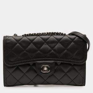 Pre Owned Chanel Black Small Quilted Lambskin Citizen Zip Flap