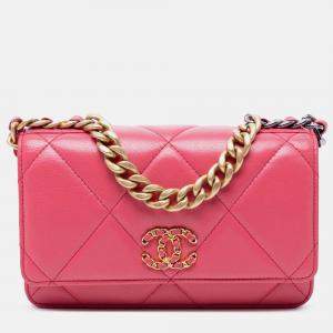 Pre Owned Chanel Pink Quilted Lambskin 19 Wallet on Chain