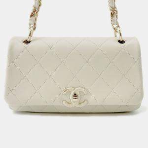 Pre Owned Chanel Chain Shoulder Bag Matelasse Coco Mark Calf Leather