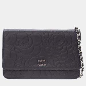 Pre Owned Chanel Black CC Embossed Lambskin Camellia Wallet On Chain