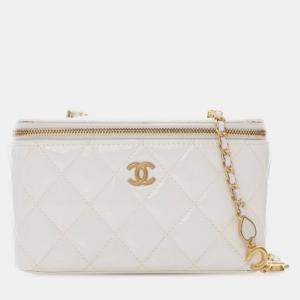 Pre Owned Chanel White Small Quilted Patent Coco Heart Charms Vanity Case with Chain