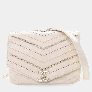 Pre Owned Chanel White Mini Chevron Crinkled Calfskin Embellished Envelope Flap