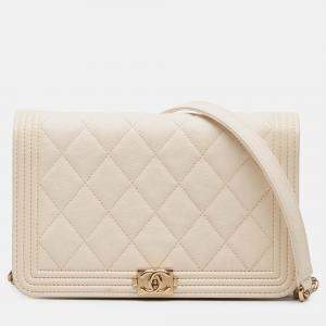 Pre Owned Chanel White Quilted Caviar Boy Wallet on Chain