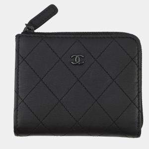 Pre Owned Chanel Matelasse Compact Wallet Black Calf Leather
