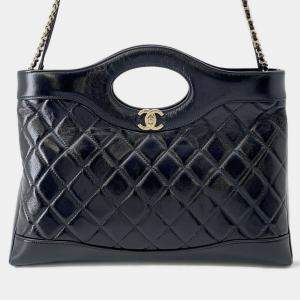 مملوكة مسبقًا حقيبة شانيل 31 حقيبة حمل جلد حمل لامع سوداء