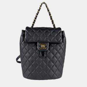 مملوكة مسبقًا Chanel Backpack Lambskin Black And Gold