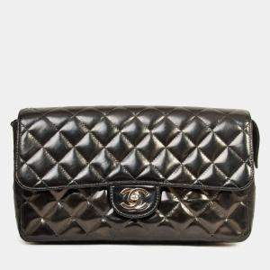 مملوكة مسبقًا Chanel 1996-7 Black Quilted Leather Flap Zip Backpack (Refurbished)