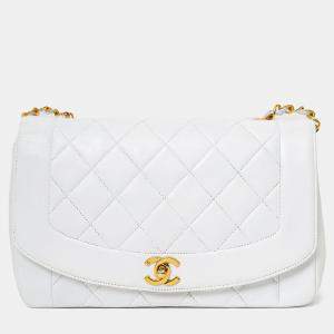 مملوكة مسبقًا Chanel 1994-96 White Lambskin Medium Diana Shoulder Bag (Refurbished)