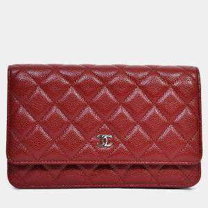 مملوكة مسبقًا محفظة بسلسلة شانيل كلاسيك مبطنة بورجوندي 2020