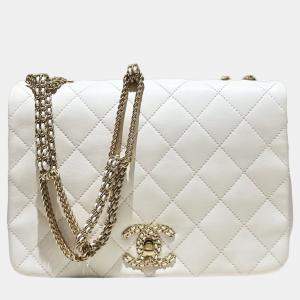 Pre Owned Chanel 22C White Chain Bag Dual Clasp