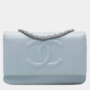 مملوكة مسبقًا محفظة شانييل كافيار CC زرقاء على سلسلة