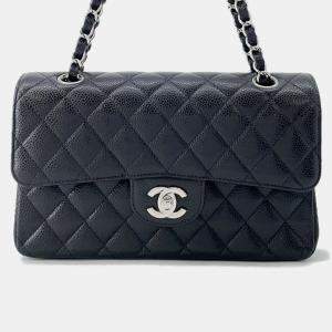 مملوكة مسبقًا Chanel Matelasse W-Flap W-Chain Shoulder Bag Black Caviar Leather Size 23