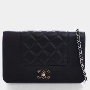 مملوكة مسبقًا Chanel Lambskin Mademoiselle Wallet On Chain (WOC)